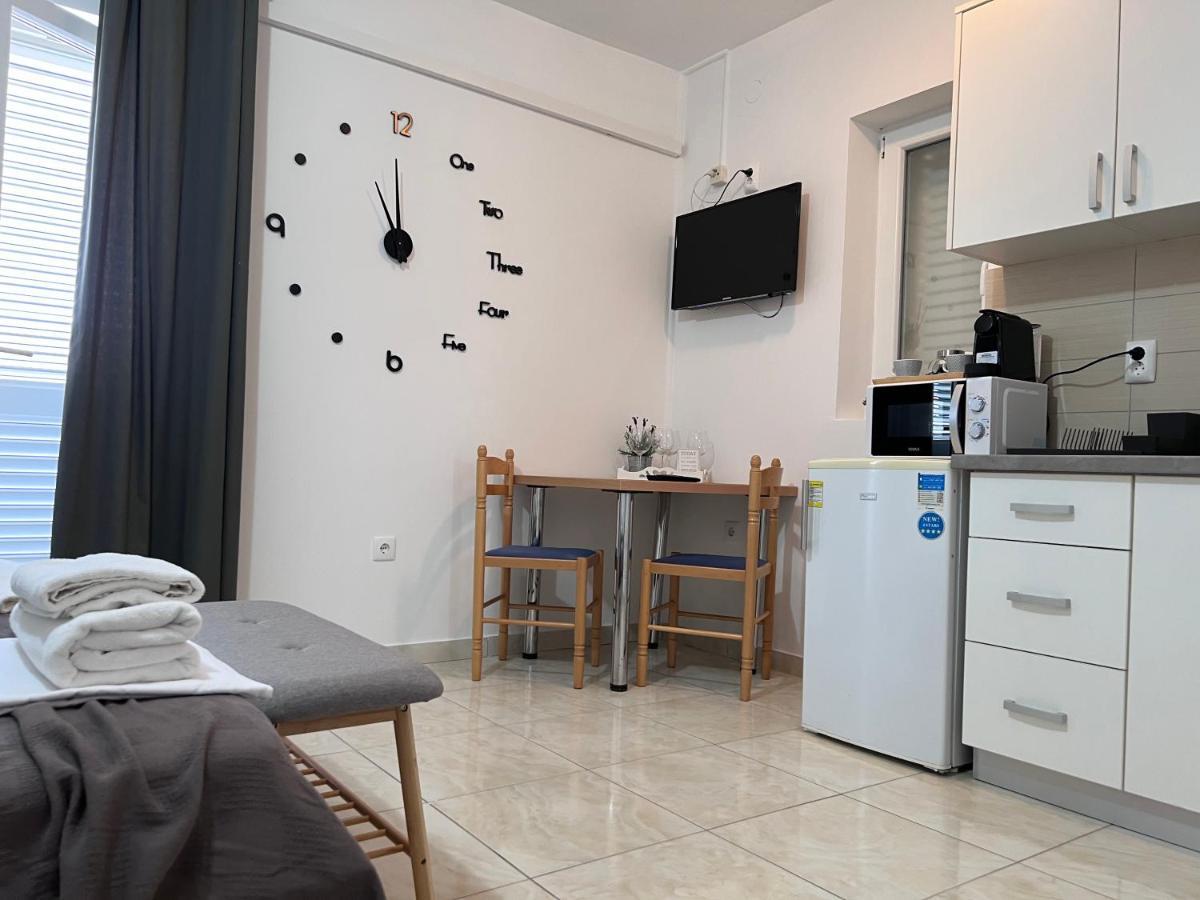Apartments Ana & Ita Novalja Bagian luar foto